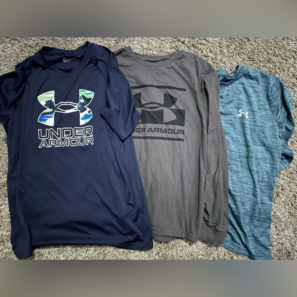 Boys large under armour shirts